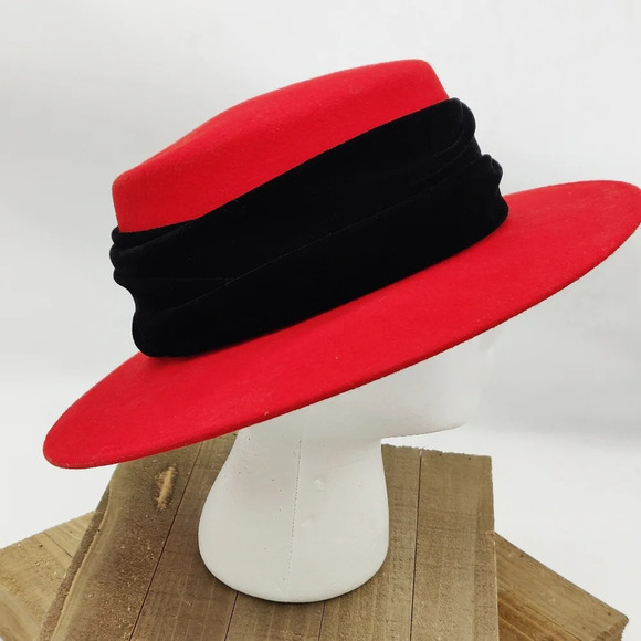 Vintage Felt Wool Fedora Style Hat • Velvet Band - Picture 4 of 10
